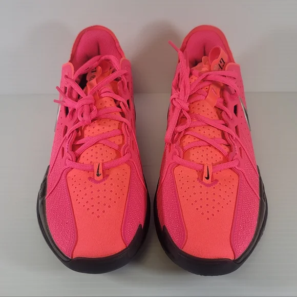 Nike GT Cut 3 Hyper Pink Black Basketball Shoes Mens Size 9.5 DV2913-600